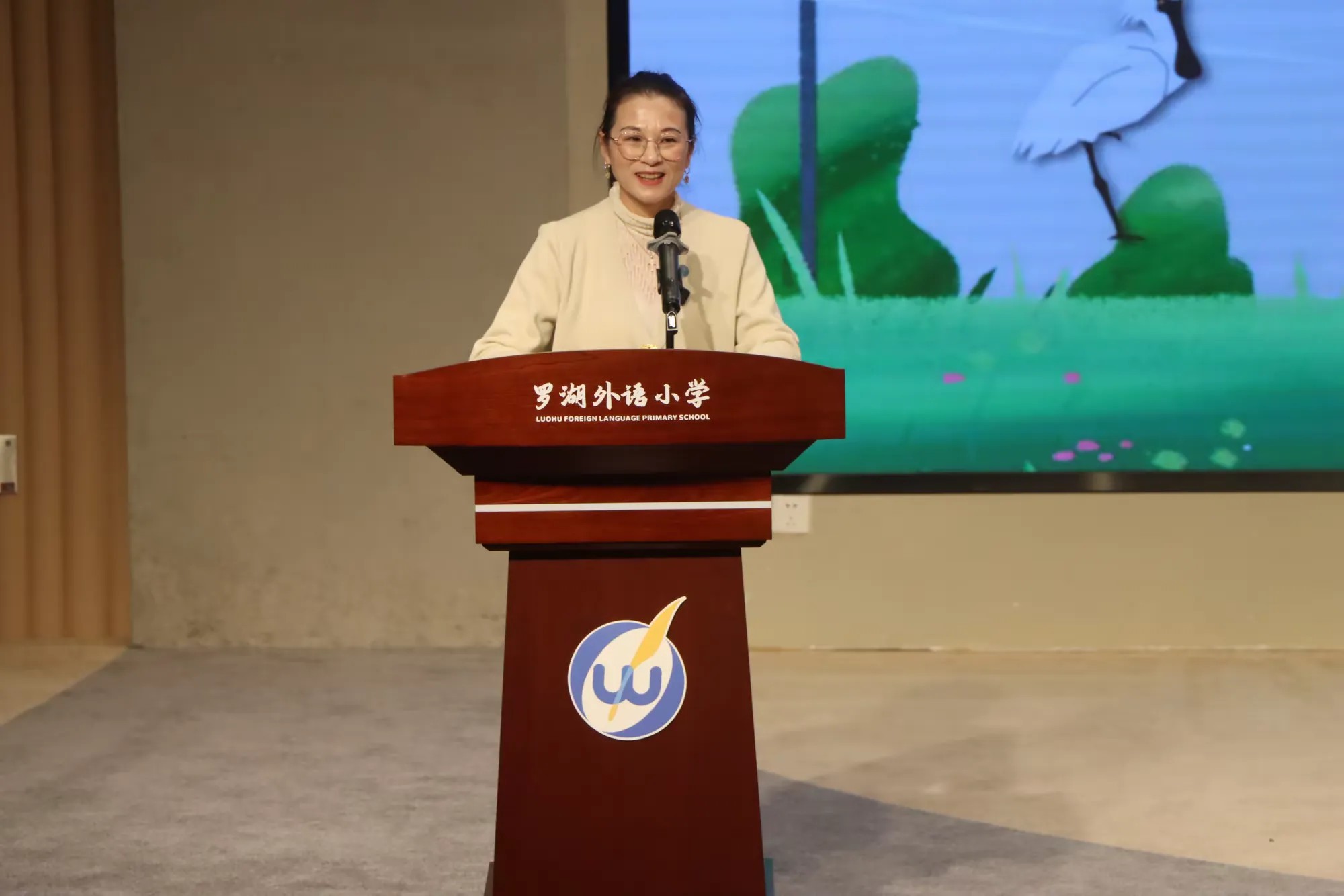 【大师进校园】芭蕾舞大师杨晴带领罗外娃开启芭蕾舞与自然生态融合的奇妙之旅