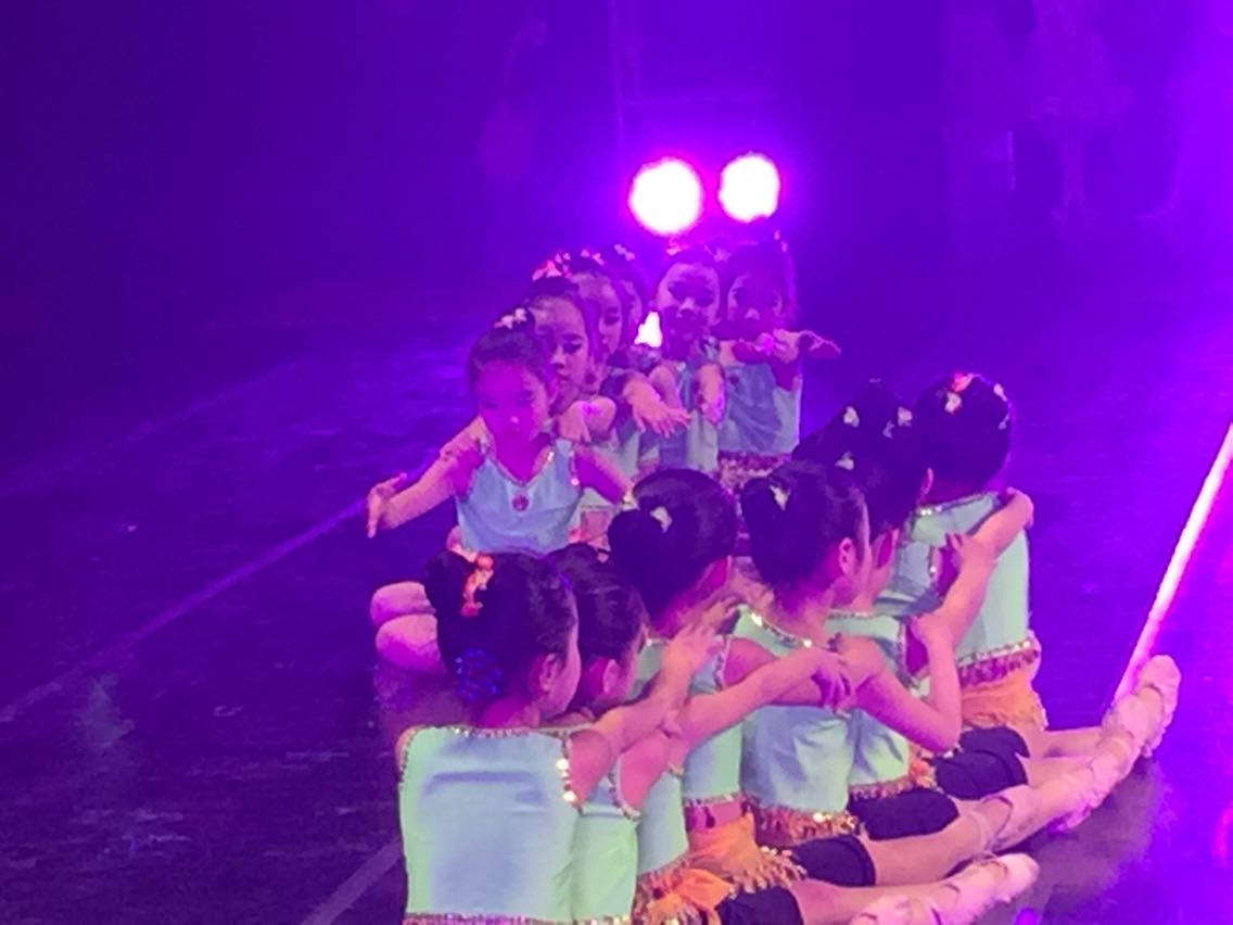 2015年1月31日首届两岸四地少儿歌舞艺术月（简称“艺术月”）活动之“花儿朵朵 舞向未来”两岸四地少儿舞蹈大赛