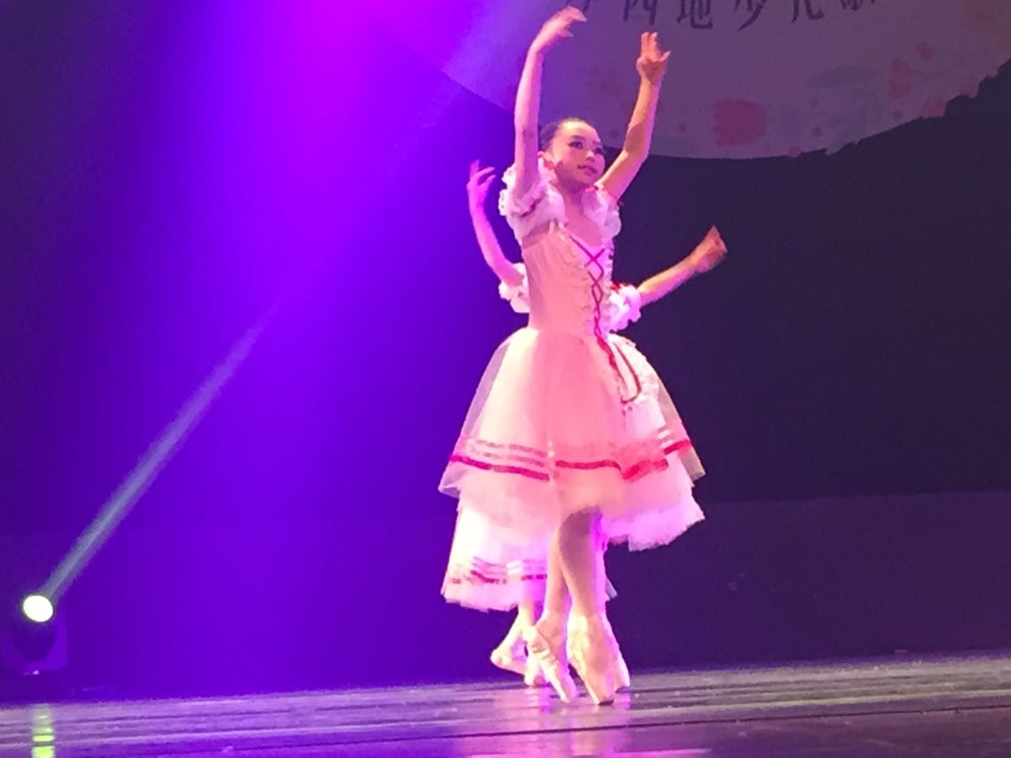 2015年1月31日首届两岸四地少儿歌舞艺术月（简称“艺术月”）活动之“花儿朵朵 舞向未来”两岸四地少儿舞蹈大赛