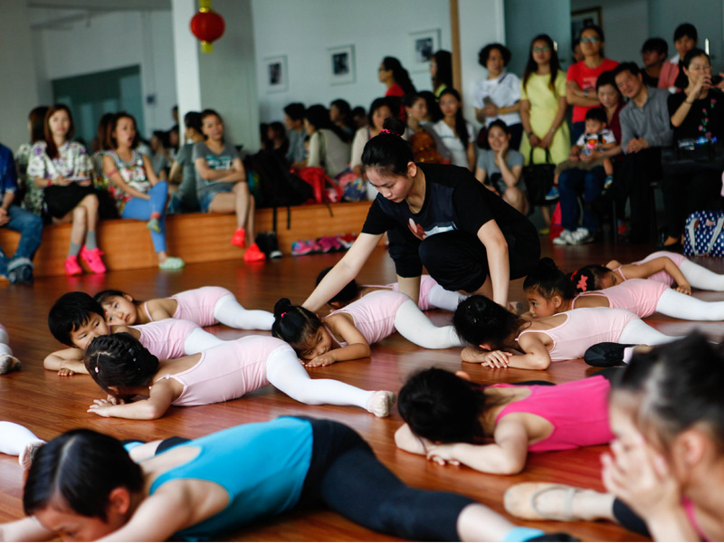 2015年4月4日深港两地少儿舞蹈文化交流展演活动