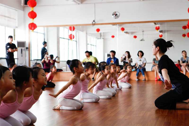 2015年4月4日深港两地少儿舞蹈文化交流展演活动