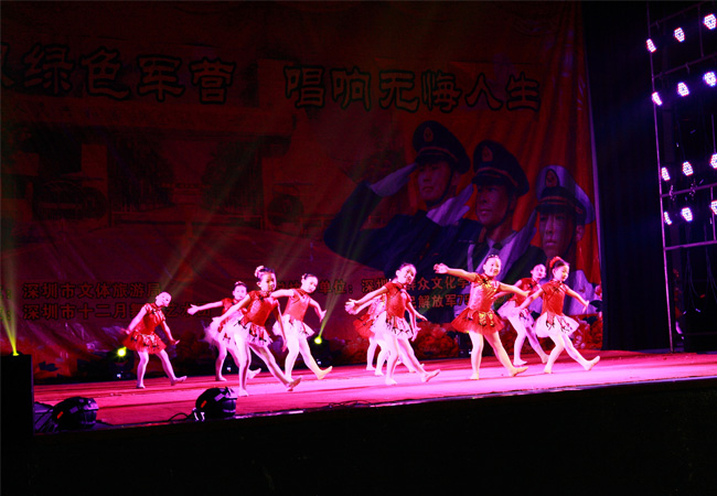 「扎根绿色军营 唱响无悔人生」少儿芭蕾舞童话剧《十二个月》专场晚会2月《俏丫戏春》