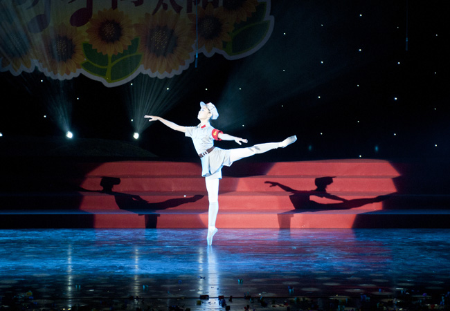 2011花儿朵朵向太阳”深圳市少年宫纪念建党90周年晚会