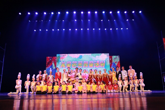 2011少儿芭蕾舞通话剧《十二个月》十二个月合影