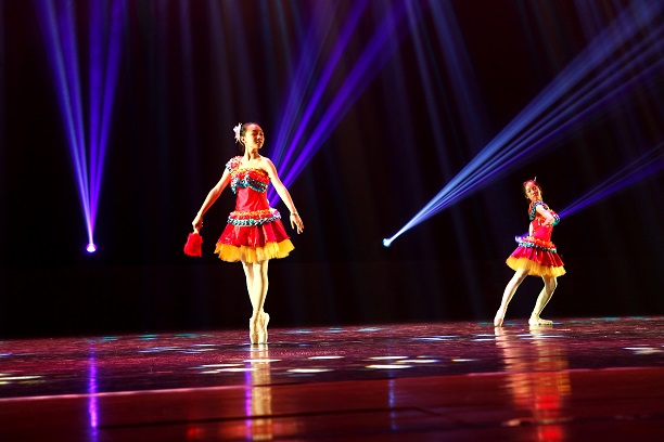 2013大型原创少儿芭蕾舞《我的十二月——缤纷世界》24