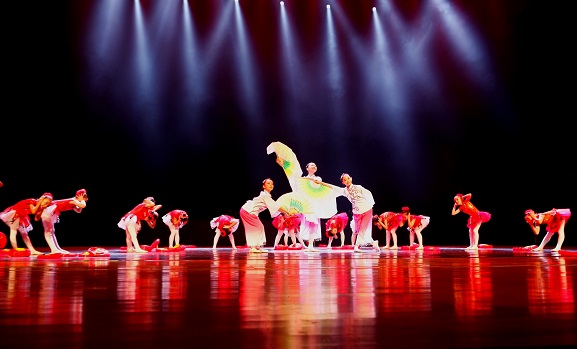 2013大型原创少儿芭蕾舞《我的十二月——缤纷世界》9