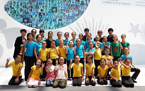 2013大型原创少儿芭蕾舞《我的十二月——缤纷世界》1