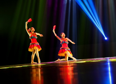 2013大型原创少儿芭蕾舞《我的十二月——缤纷世界》13