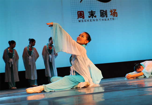 深圳市民间社团喜迎十八大“周末剧场”综艺晚会6