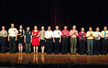 
2011花儿朵朵向太阳”深圳市少年宫纪念建党90周年晚会