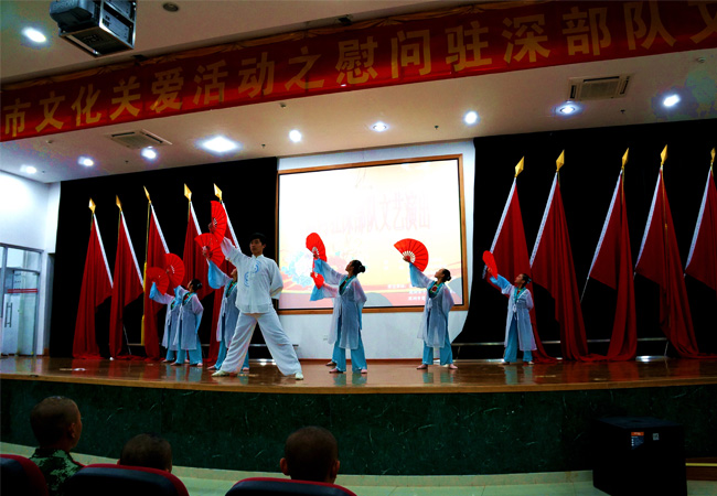 2013元宵节慰问消防大队