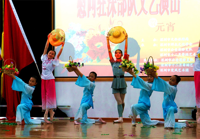 2013元宵节慰问消防大队